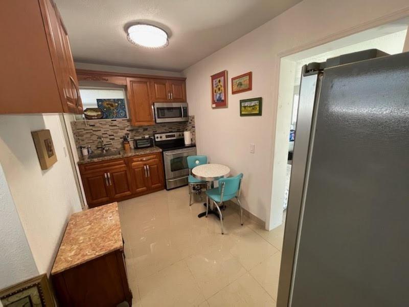 Rim Canal Cottage 'Yellow House' With Canal Views & Boat Dock Cottage أوكيتشوبي المظهر الخارجي الصورة