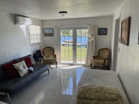 Rim Canal Cottage 'Yellow House' With Canal Views & Boat Dock Cottage أوكيتشوبي المظهر الخارجي الصورة